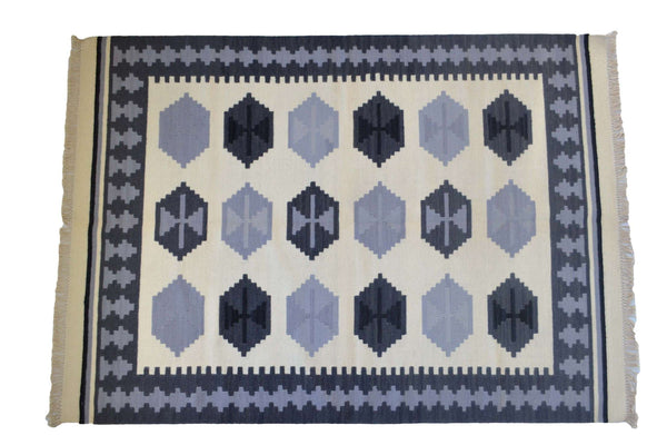 Kilim Rug Wool Indian 195cm x 145cm Kelim Cream Black Hand Woven Knotted 6.5ft x 5ft -Rug