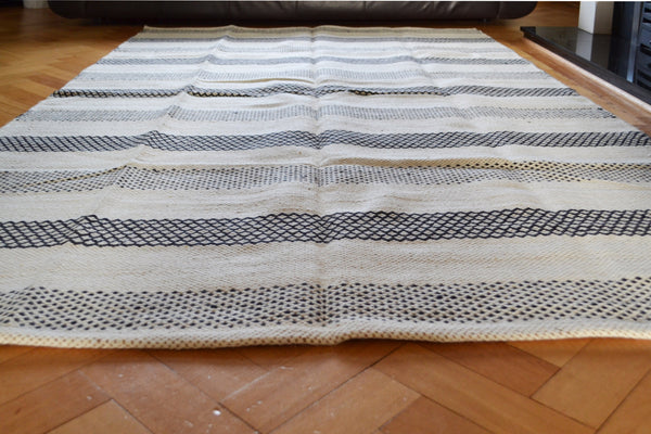 Large Kilim White Black  Rug Reversible Diamonds Stripes Wool - 5x8 - DesignsEmporium