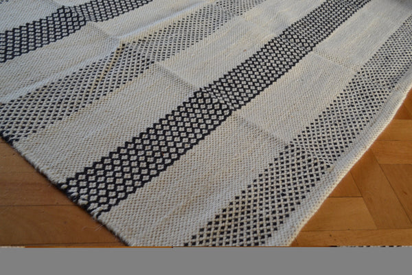Large Kilim White Black  Rug Reversible Diamonds Stripes Wool - 5x8 - DesignsEmporium