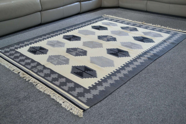 Kilim Rug Wool Indian 195cm x 145cm Kelim Cream Grey Hand Woven Knotted 6.5ft x 5ft -Rug